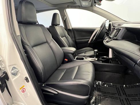 Used 2016 Toyota RAV4 Limited image 12