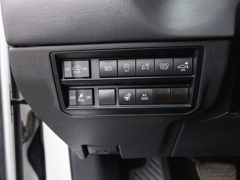 Used 2023 Toyota Tundra Platinum image 14