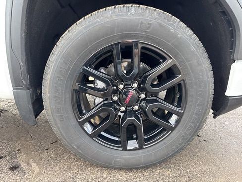 Used 2024 GMC Sierra 1500 Elevation w/ Elevation Premium Package image 29