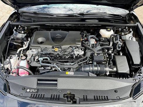 Used 2025 Toyota Camry LE image 11