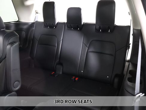 Used 2023 Nissan Pathfinder SL w/ SL Premium Package AWD/4WD image 11