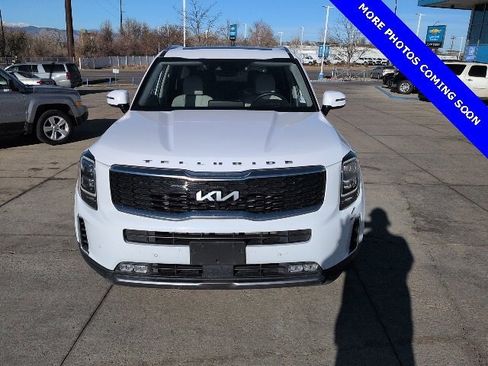 Used 2022 Kia Telluride SX w/ SX Prestige Package image 2