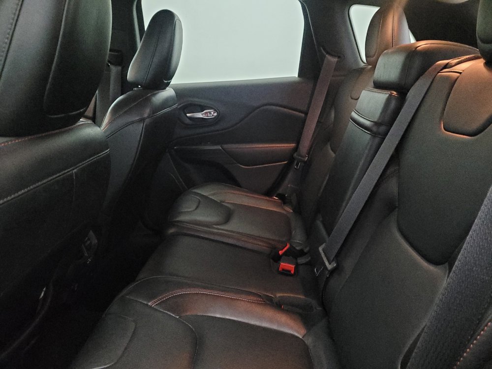 Used 2014 Jeep Cherokee Trailhawk w/ Comfort/Convenience Group AWD/4WD image 18