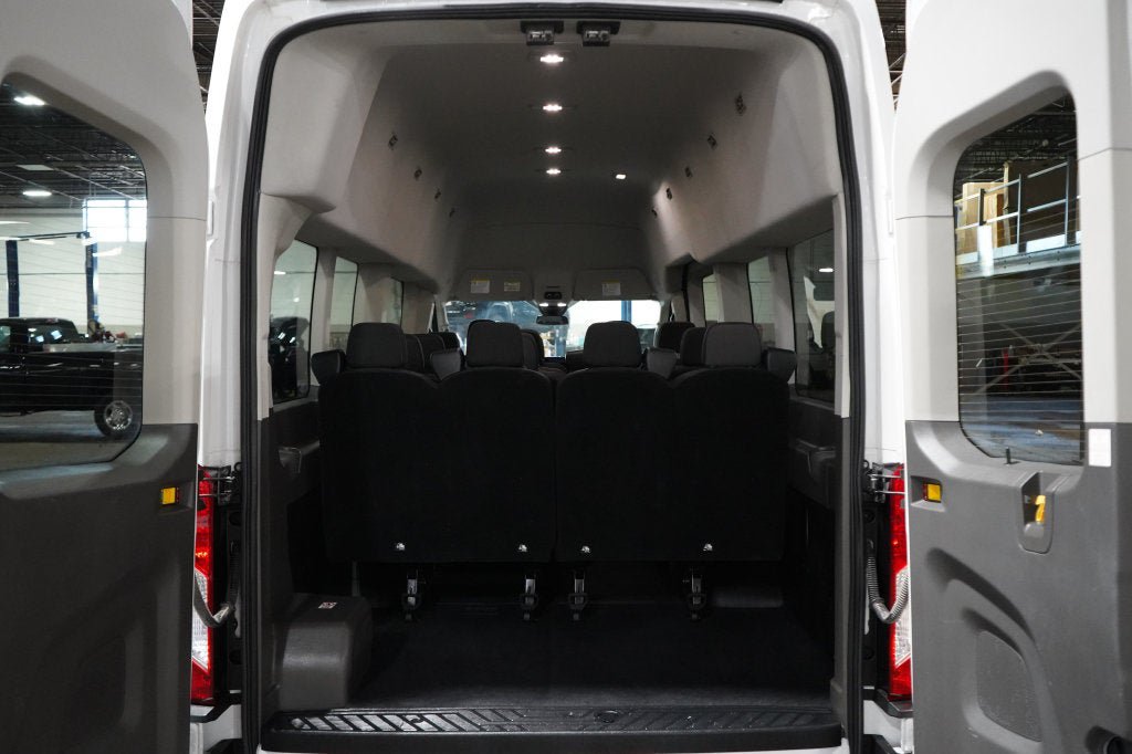 Used 2024 Ford Transit 350 XLT RWD image 28