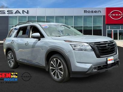 Used 2023 Nissan Pathfinder Platinum