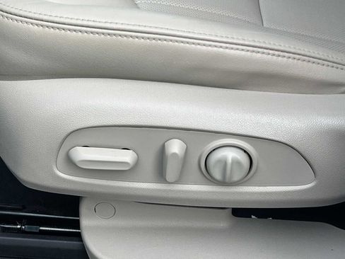 Used 2021 Buick Enclave Essence w/ Sport Touring Edition image 21