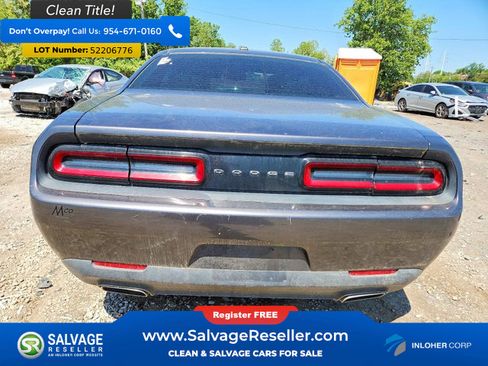 Used 2016 Dodge Challenger SXT RWD image 8