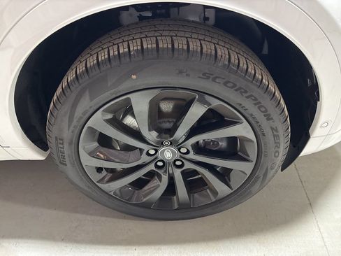 Used 2025 Land Rover Discovery Sport S AWD/4WD image 7