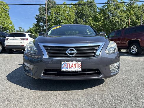 Used 2013 Nissan Altima 2.5 SV w/ 2.5SV Convenience Pkg FWD image 2