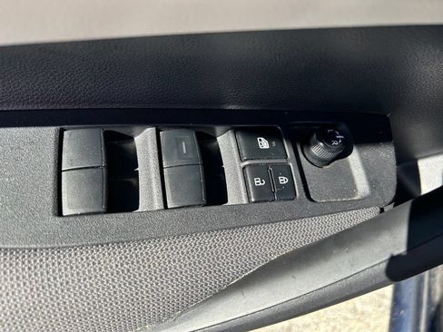 Used 2024 Toyota Corolla LE FWD image 17