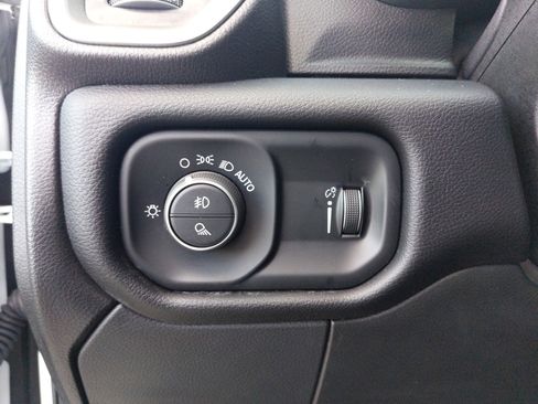 Used 2024 RAM 2500 Big Horn AWD/4WD image 14