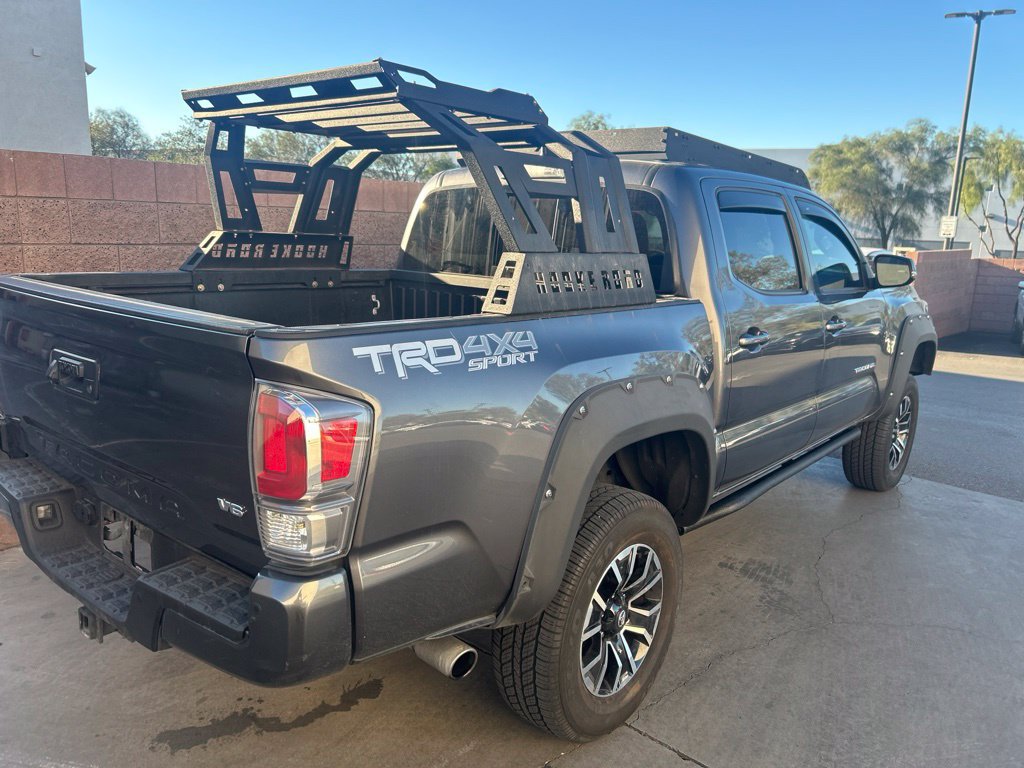 Used 2020 Toyota Tacoma TRD Sport w/ Technology Package AWD/4WD image 3