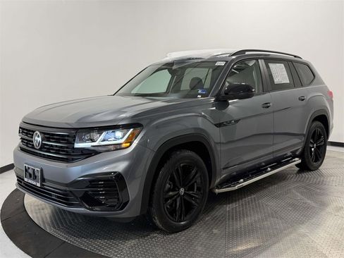 Used 2023 Volkswagen Atlas SEL R-Line image 3