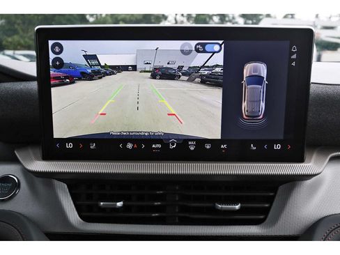 Used 2025 Ford Explorer Active w/ Active Comfort Package RWD image 24