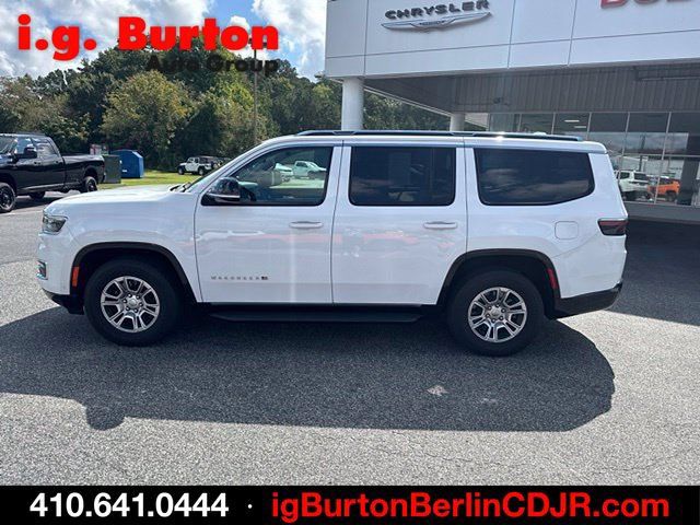 Used 2023 Jeep Wagoneer 4WD image 7