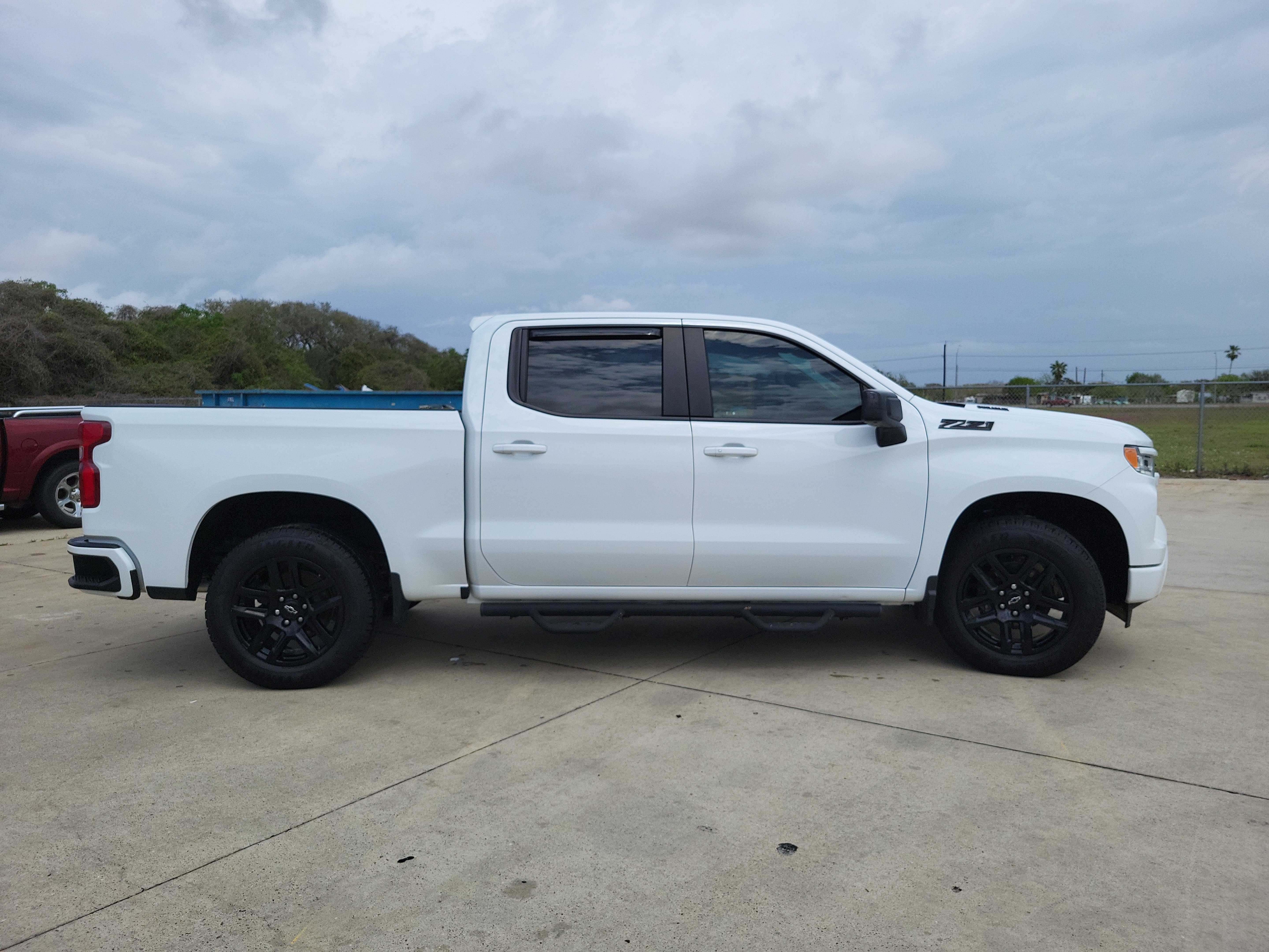 Used 2023 Chevrolet Silverado 1500 RST AWD/4WD image 4