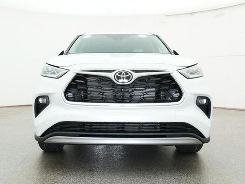 New 2026 Toyota Highlander Platinum AWD/4WD image 31