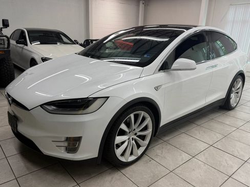 Used 2016 Tesla Model X 75D AWD/4WD image 3