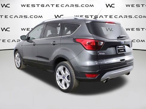 Used 2019 Ford Escape Titanium image 5