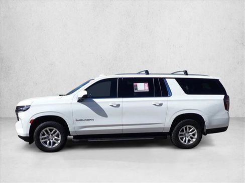 Used 2022 Chevrolet Suburban LT AWD/4WD image 2