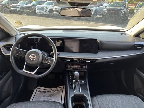 Used 2026 Nissan Kicks SV FWD image 8