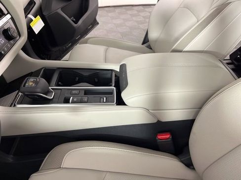 New 2026 Nissan Pathfinder SL w/ SL Premium Package image 28