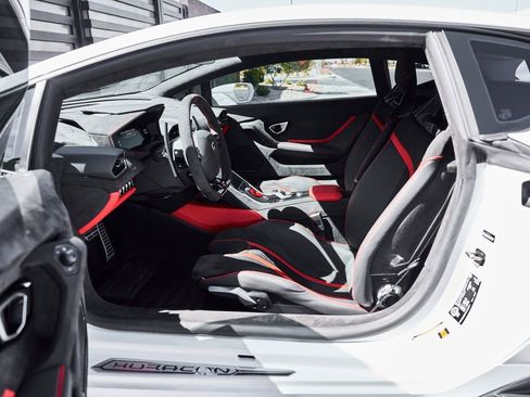 Used 2023 Lamborghini Huracan Tecnica RWD image 34