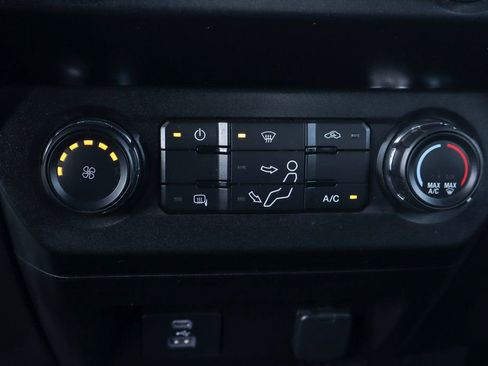 Used 2021 Ford F550 4x4 Regular Cab Super Duty image 37