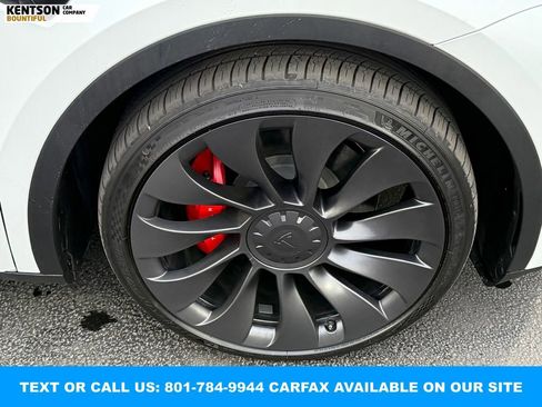 Used 2023 Tesla Model Y Performance image 15