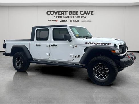 Certified 2024 Jeep Gladiator Mojave image 1