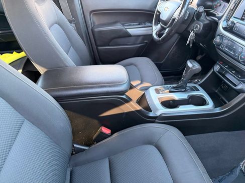 Used 2019 Chevrolet Colorado LT AWD/4WD image 12