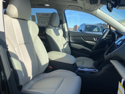 New 2025 Subaru Ascent Limited image 25