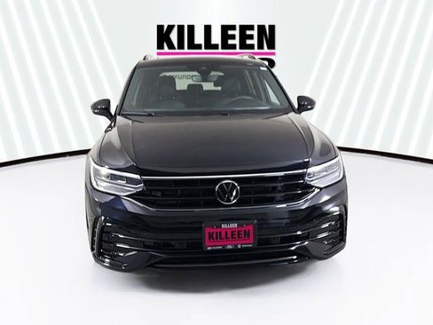 Used 2023 Volkswagen Tiguan SE R-Line image 2