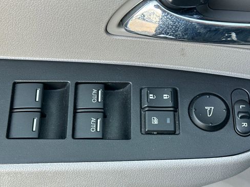 Used 2016 Honda Odyssey SE image 11