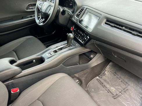 Used 2021 Honda HR-V EX image 16