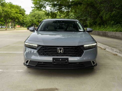Used 2025 Honda Accord Touring image 3