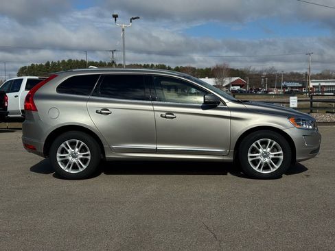Used 2016 Volvo XC60 T5 Premier image 9