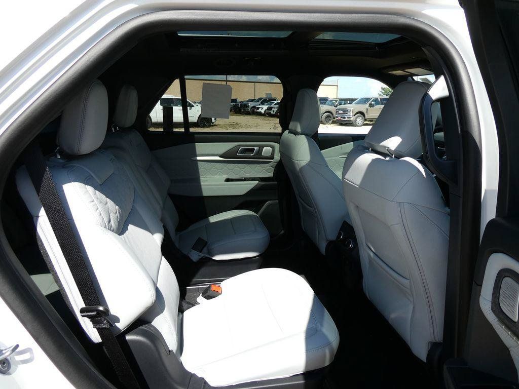 New 2027 Ford Explorer Platinum w/ 3.0L Ultimate Package AWD/4WD image 12