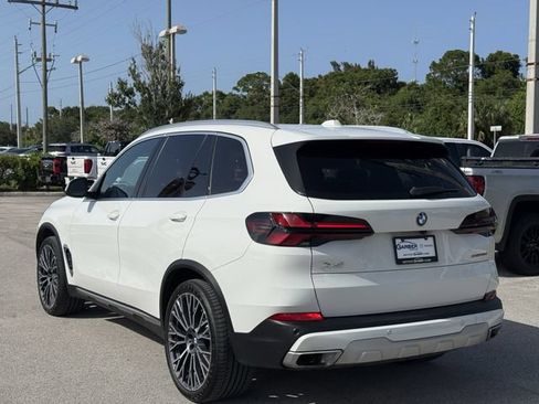 Used 2024 BMW X5 sDrive40i w/ Premium Package RWD image 2