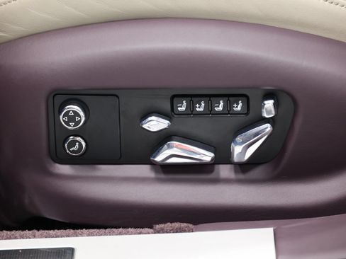 Used 2022 Bentley Flying Spur V8 AWD/4WD image 20