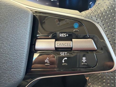 Used 2024 Nissan Ariya AWD image 19