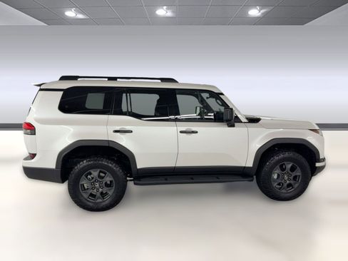 Used 2025 Lexus GX 550 image 8