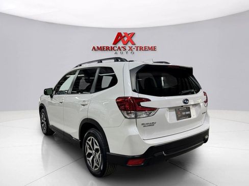 Used 2023 Subaru Forester Premium AWD/4WD image 5