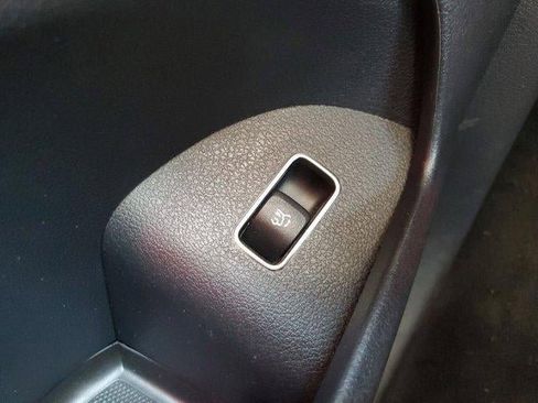 Used 2025 Mercedes-Benz GLS 450 4MATIC image 19