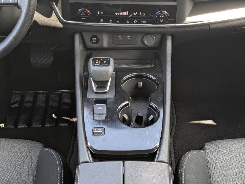 Used 2024 Nissan Rogue SV FWD image 20