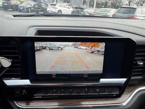 Used 2024 Chevrolet Silverado 1500 LT image 17