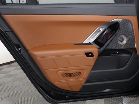 Certified 2024 BMW i7 xDrive60 w/ Executive Package AWD/4WD image 13