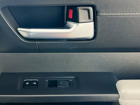 Used 2024 Toyota Sequoia Limited image 32