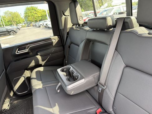 Used 2025 Chevrolet Silverado 3500 LTZ w/ LTZ Convenience Package AWD/4WD image 33