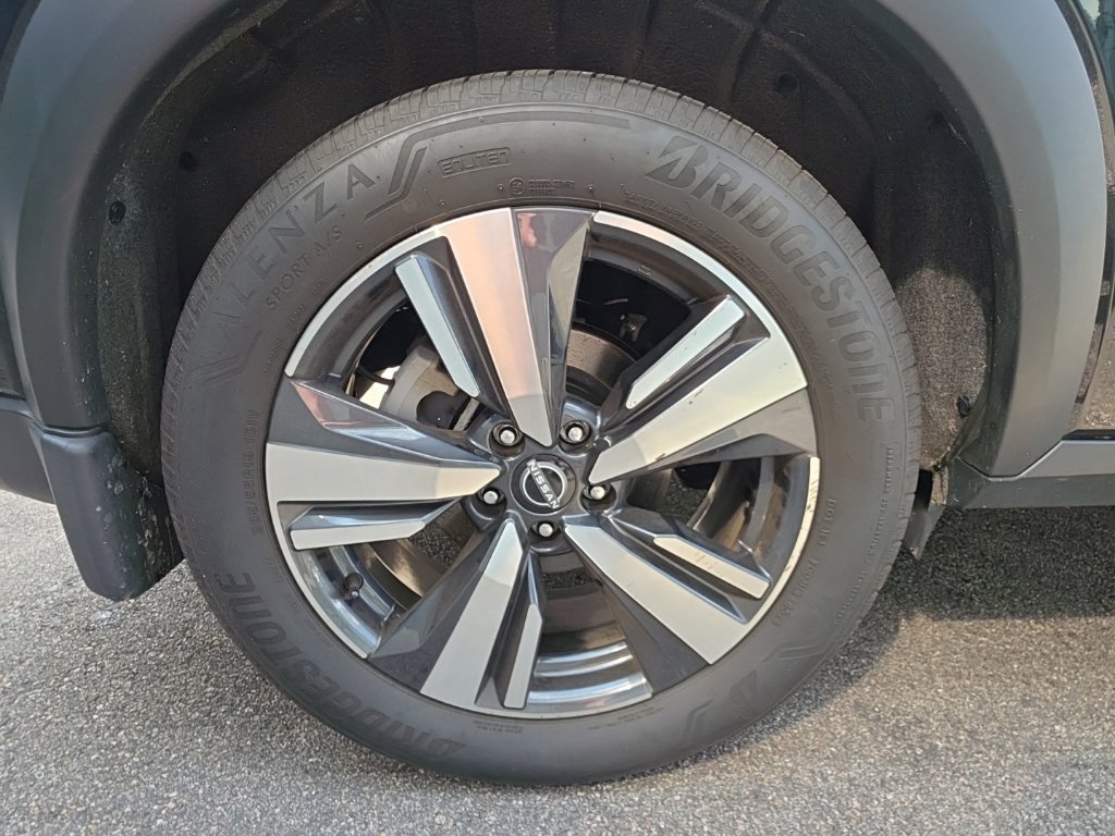 Certified 2025 Nissan Rogue SL AWD/4WD image 23